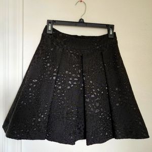 Guess pleated leopard mini black tule skirt